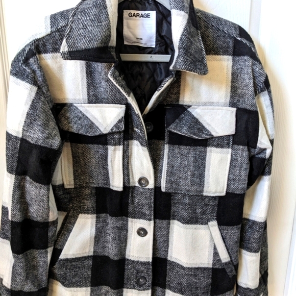 Garage Vancity Black and White Shacket - Picture 1 of 3